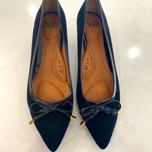Like new Sofft brand suede 2 in heels